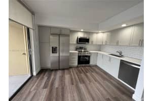 8635 Nw 8th St 211 Miami, FL 33126 - MLS#A11985644