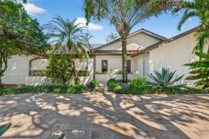 8263 Sw 160th St Palmetto Bay, FL 33157 - MLS#A11985651