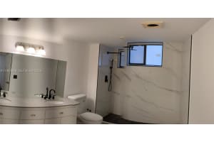 601 Ives Dairy Rd 103-8 Miami, FL 33179 - MLS#A11985699