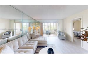 9621 Sunrise Lakes Blvd 302 Sunrise, FL 33322 - MLS#A11985711