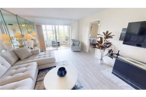 9621 Sunrise Lakes Blvd 302 Sunrise, FL 33322 - MLS#A11985711