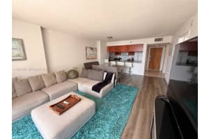 1200 Brickell Bay Dr 3621 Miami, FL 33131 - MLS#A11985720