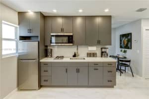 2302 Taylor St 2 Hollywood, FL 33020 - MLS#A11985769