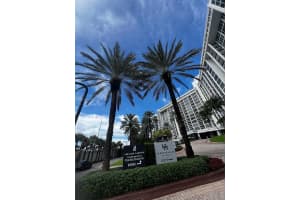 10275 Collins Ave APT 1104, Bal Harbour, FL 33154, - MLS#A11985789