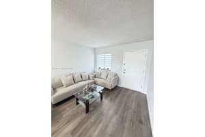 5290 W 21st Ct APT 301, Hialeah, FL 33016, - MLS#A11985798