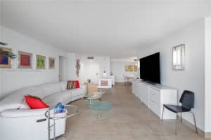 4000 Towerside Ter 1102 Miami, FL 33138 - MLS#A11985800