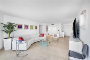 4000 Towerside Ter 1102 Miami, FL 33138 - MLS#A11985800