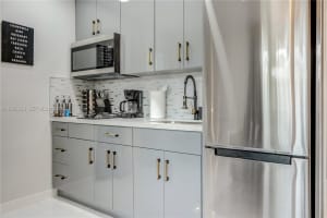 2302 Taylor St 4 Hollywood, FL 33020 - MLS#A11985833