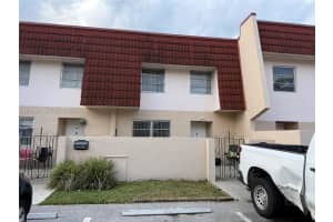 4136 Inverrary Dr 15c Lauderhill, FL 33319 - MLS#A11985894