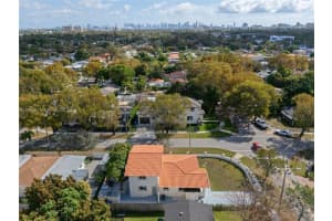 5251 Sw 6th St, Miami