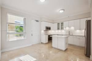 719 Crandon Blvd Ph-9 Key Biscayne, FL 33149 - MLS#A11985948