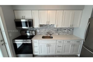 2115 Ne 42nd Ct 206n Lighthouse Point, FL 33064 - MLS#A11985981