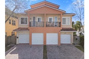 819 Sw 7th Ave Fort Lauderdale, FL 33315 - MLS#A11986015