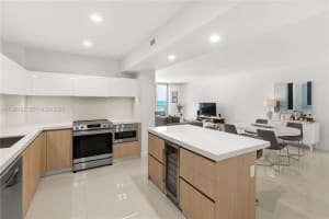 5825 Collins Ave APT 10E, Miami Beach, FL 33140, - MLS#A11986152