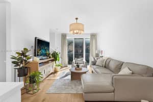 2107 Se 10th Ave 817 Fort Lauderdale, FL 33316 - MLS#A11986192