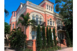 2870 Pine Tree Dr 3, Miami Beach 2870 Pine Tree Dr 3, Miami Beach