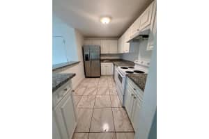 10393 N Kendall Dr U7, Miami