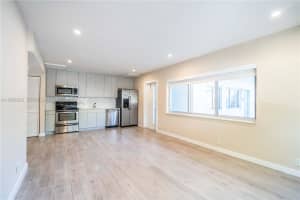 2400 26th St , Fort Lauderdale, FL 33305 - MLS#A11986229