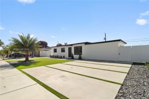 5420 Nw 182nd St Miami Gardens, FL 33055 - MLS#A11986271