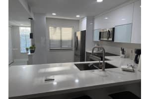 436 Lakeview Dr 205 Weston, FL 33326 - MLS#A11986301