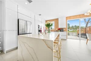 7827 Nw 116th Ave Doral, FL 33178 - MLS#A11986314