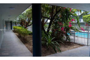8261 NW 8th St APT 131, Miami, FL 33126, - MLS#A11986318