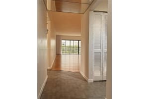 511 Ives Dairy Rd 301-6 Miami, FL 33179 - MLS#A11986321