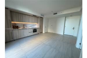 77 Se 5 St 2015 Miami, FL 33131 - MLS#A11986332