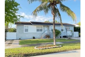 9770 Sw 210th St Cutler Bay, FL 33189 - MLS#A11986348