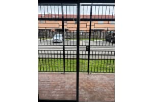 8095 8th St , Miami, FL 33126 - MLS#A11986377