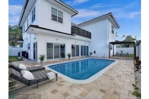 2319 Ne 35th Dr Fort Lauderdale, FL 33308 - MLS#A11986389