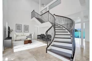 2319 Ne 35th Dr Fort Lauderdale, FL 33308 - MLS#A11986389