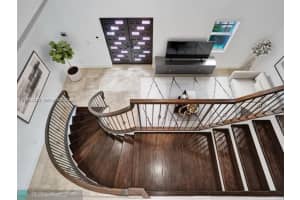 2319 Ne 35th Dr Fort Lauderdale, FL 33308 - MLS#A11986389