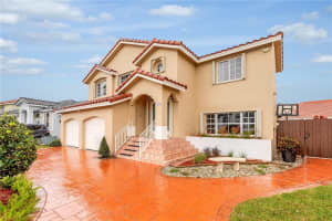 4520 Sw 154th Ct Miami, FL 33185 - MLS#A11986420