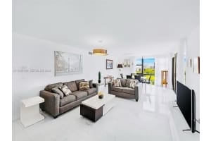 20301 W Country Club Dr 1023 Aventura, FL 33180 - MLS#A11986424