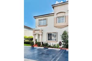 8346 Nw 10th St 1f, Miami