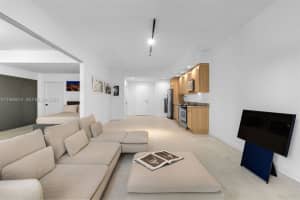 2001 Meridian Ave APT 327, Miami Beach, FL 33139, - MLS#A11986514