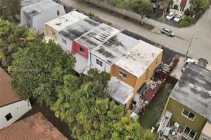 7402 Nw 75th St Tamarac, FL 33321 - MLS#A11986523