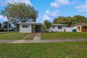 4841 Nw 12th Ct Lauderhill, FL 33313 - MLS#A11986533