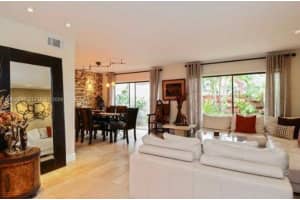 2991 Lakewood Ln 329 Hollywood, FL 33021 - MLS#A11986616