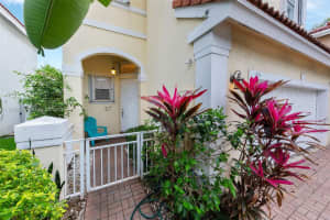 1104 Redwood St Hollywood, FL 33019 - MLS#A11986620