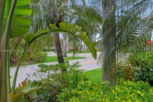 1104 Redwood St Hollywood, FL 33019 - MLS#A11986620