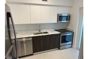 738 Biltmore Way 4 Coral Gables, FL 33134 - MLS#A11986638