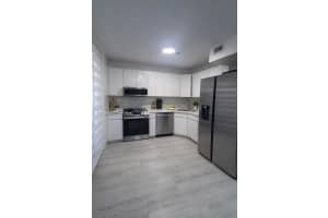 671 Ne 195th St 219-e, Miami