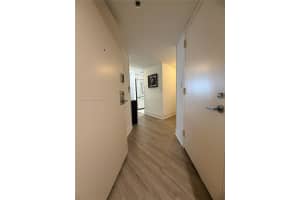 1717 Bayshore Dr Apt A-1548 Miami, FL 33131 - MLS#A11986724