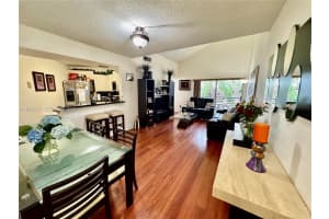 9731 Fontainebleau Blvd F306 Miami, FL 33172 - MLS#A11986731