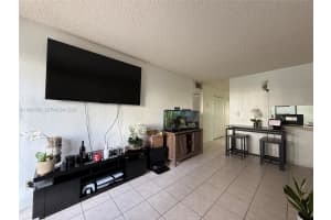 4550 NW 9th St #215e, Miami, FL 33126, - MLS#A11986762