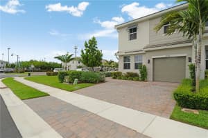 230 SW 170th Ave #0, Pembroke Pines, FL 33027, - MLS#A11986832