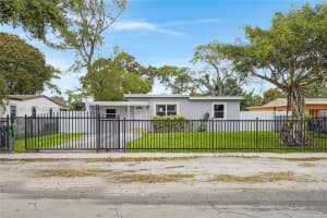 125 Nw 121st St, North Miami
