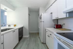 620 S Park Rd 18-2 Hollywood, FL 33021 - MLS#A11986862